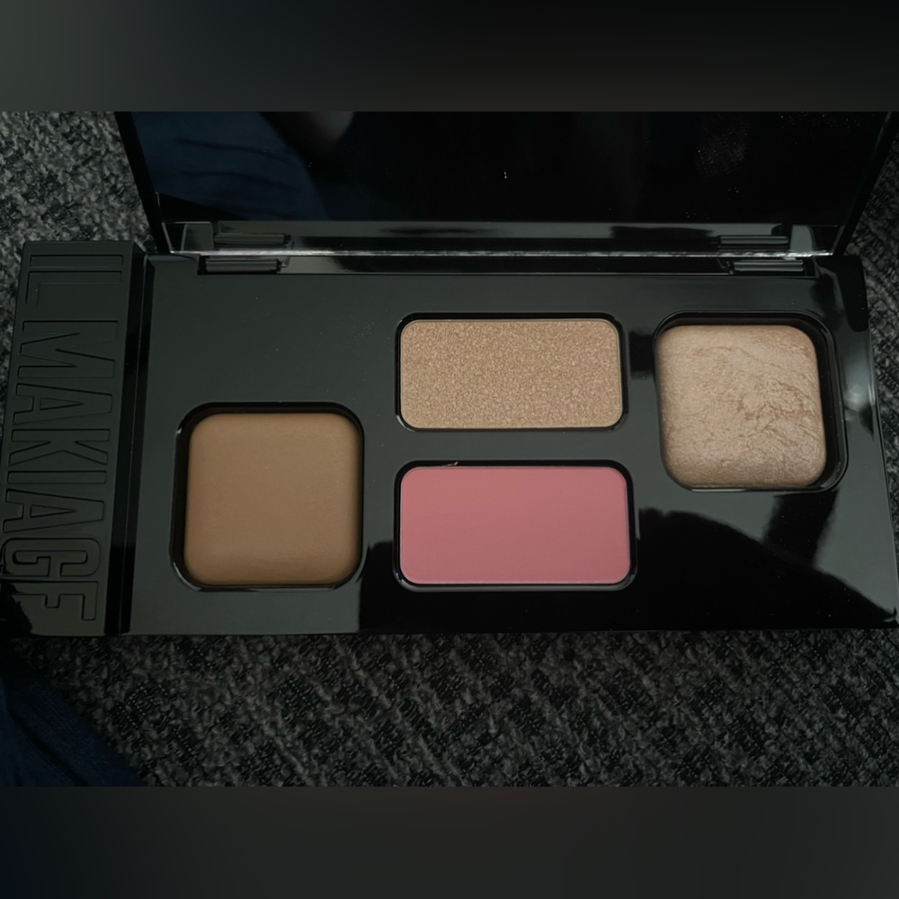 IL MAKIAGE HIGH POINT FACE SHAPING PALETTE :Light